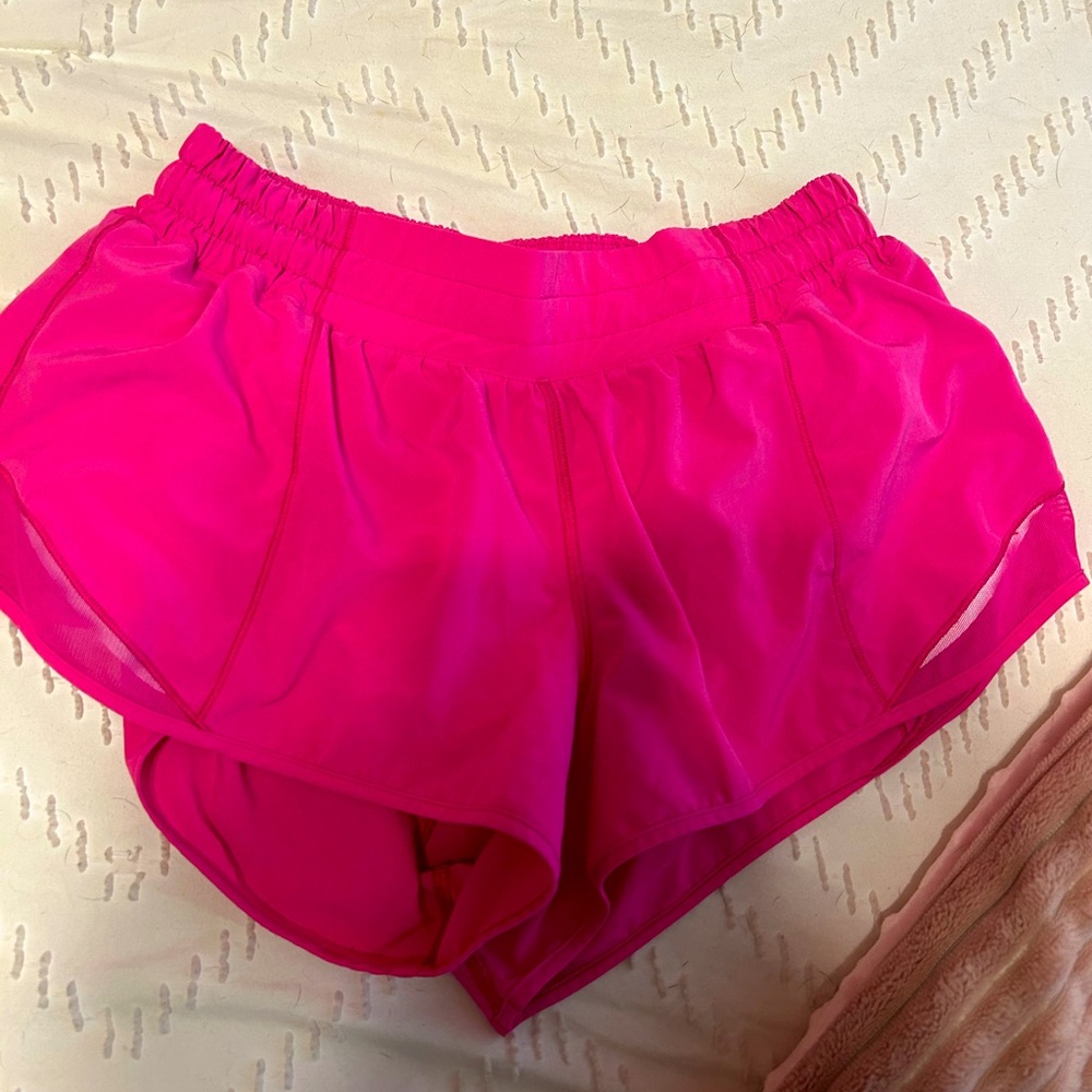 Size 8 lululemon hotty hot shorts, worn maybe 3 times. With tag still!